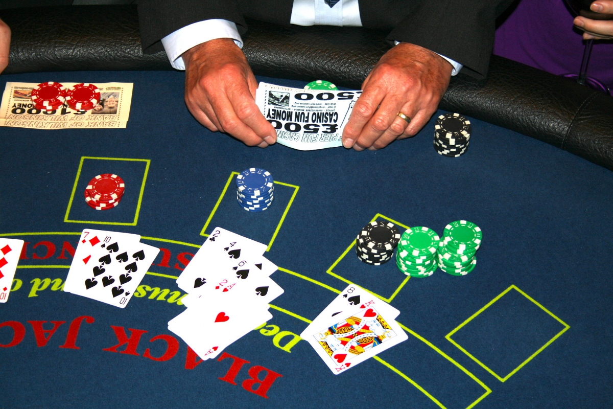 Blackjack Perfect Pairs: what is it and how much does it pay?